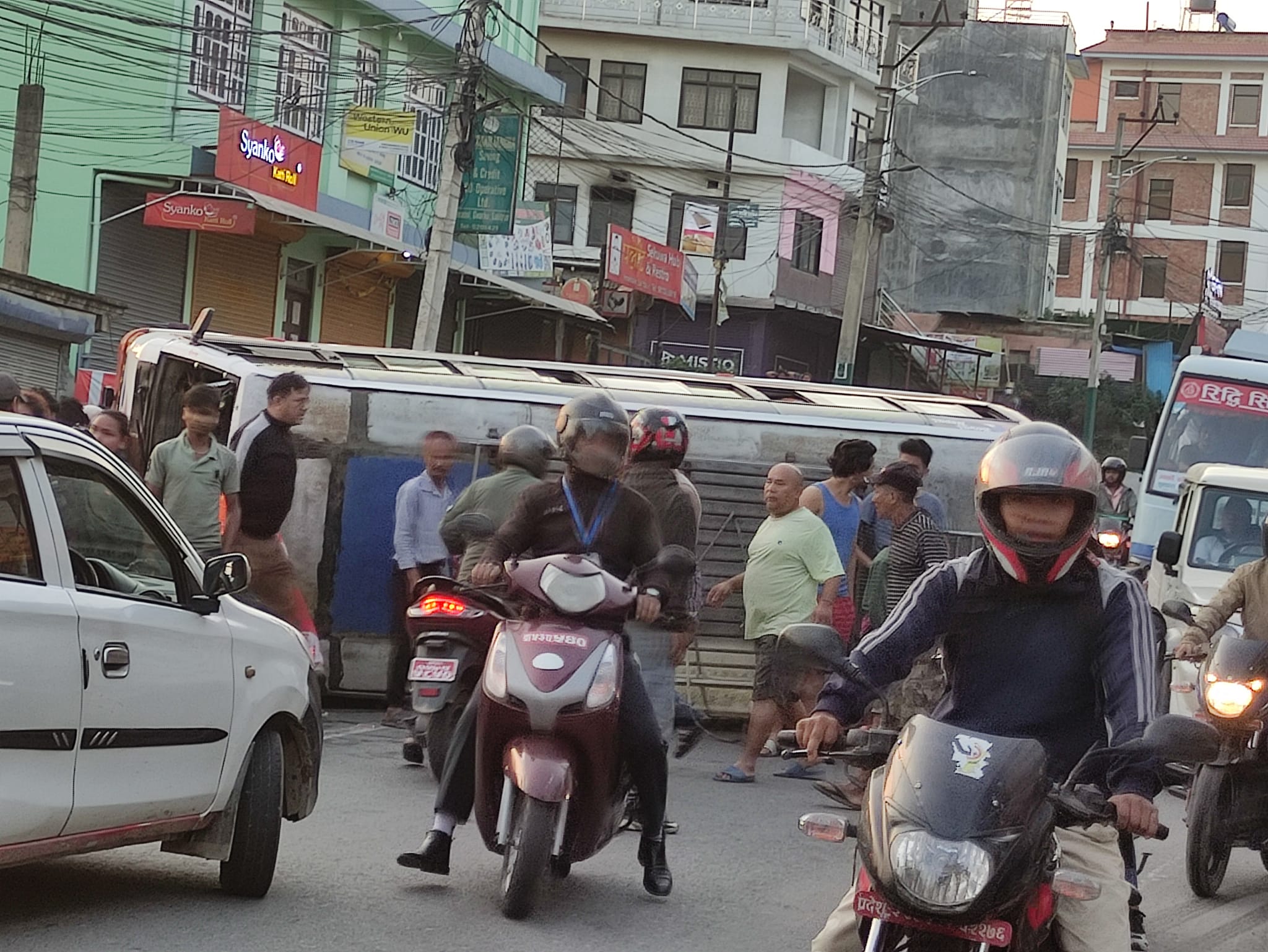imadol-bus-accident (2)1686967231.jpg